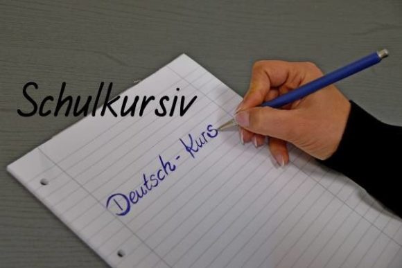 SchulKursiv Typeface for Editorial Design